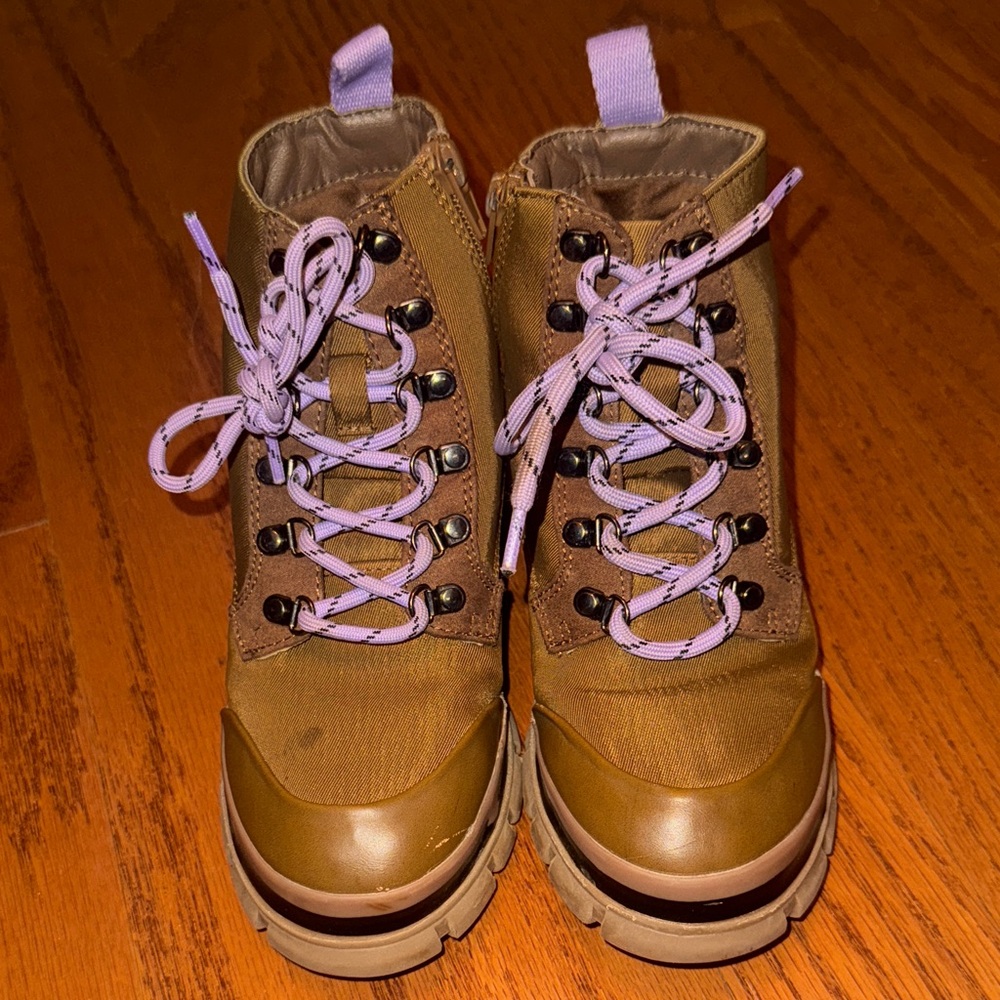 Steve Madden Chocolate Lace-Up Boots